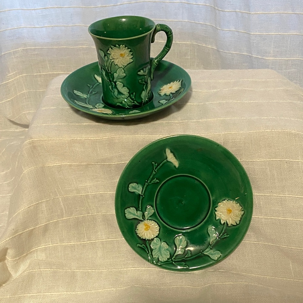 AwajiFloral Green Ceramic Cup and Saucer Set